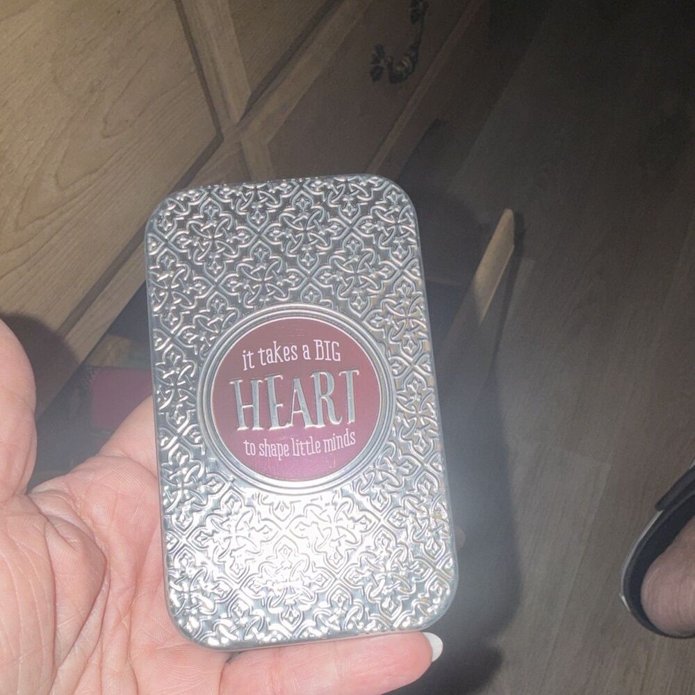 Silver Metal Decorative Plaque Sign Rectangle "It Takes a BIG HEART" Floral